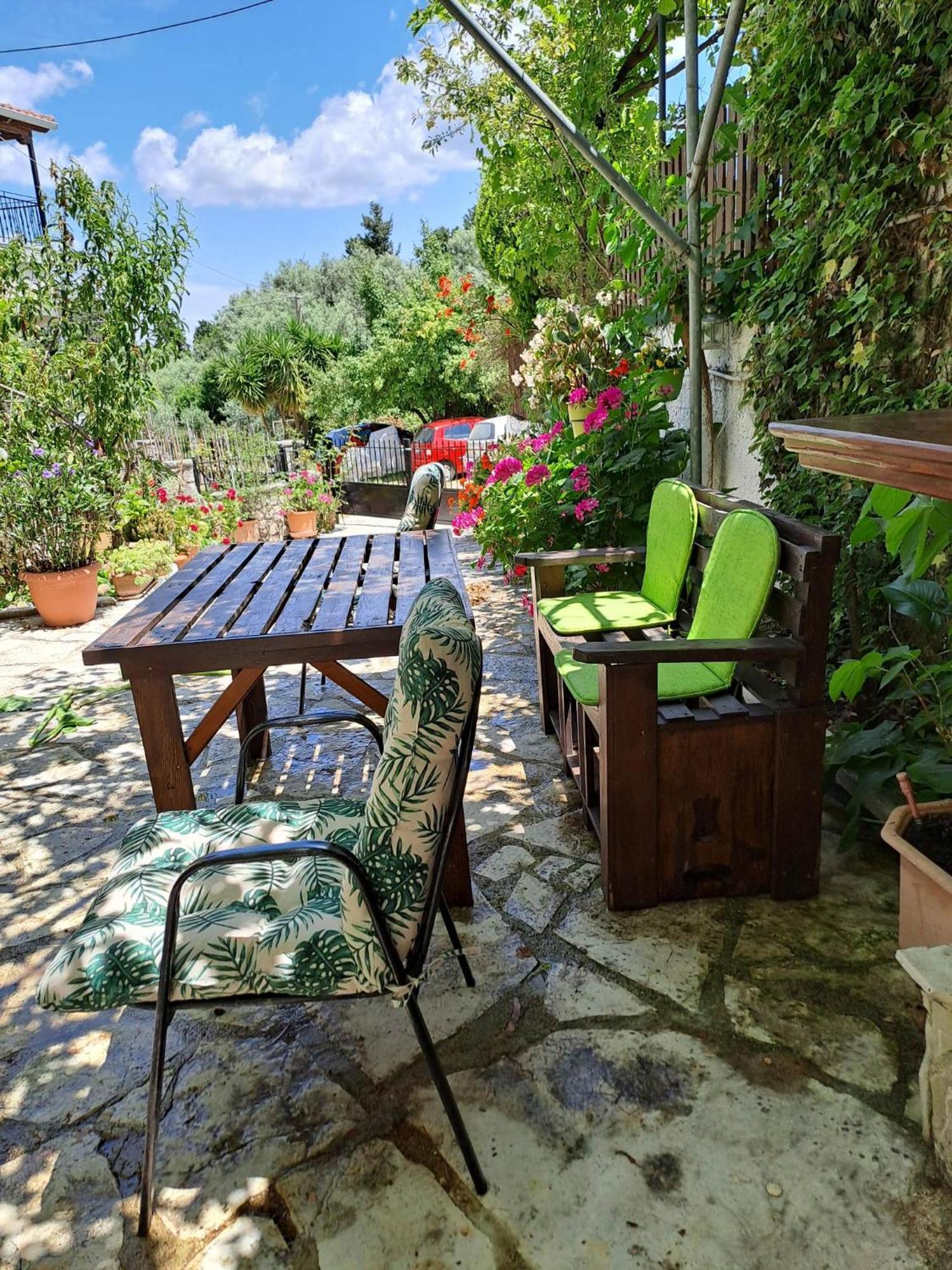 Lefkada Nikiana Two Bedroom Apartment מראה חיצוני תמונה